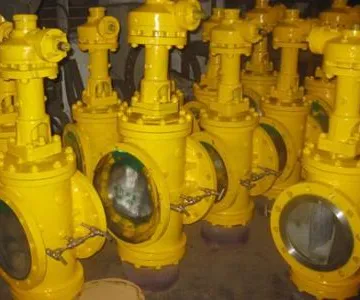 Double sealing structure of middle flange