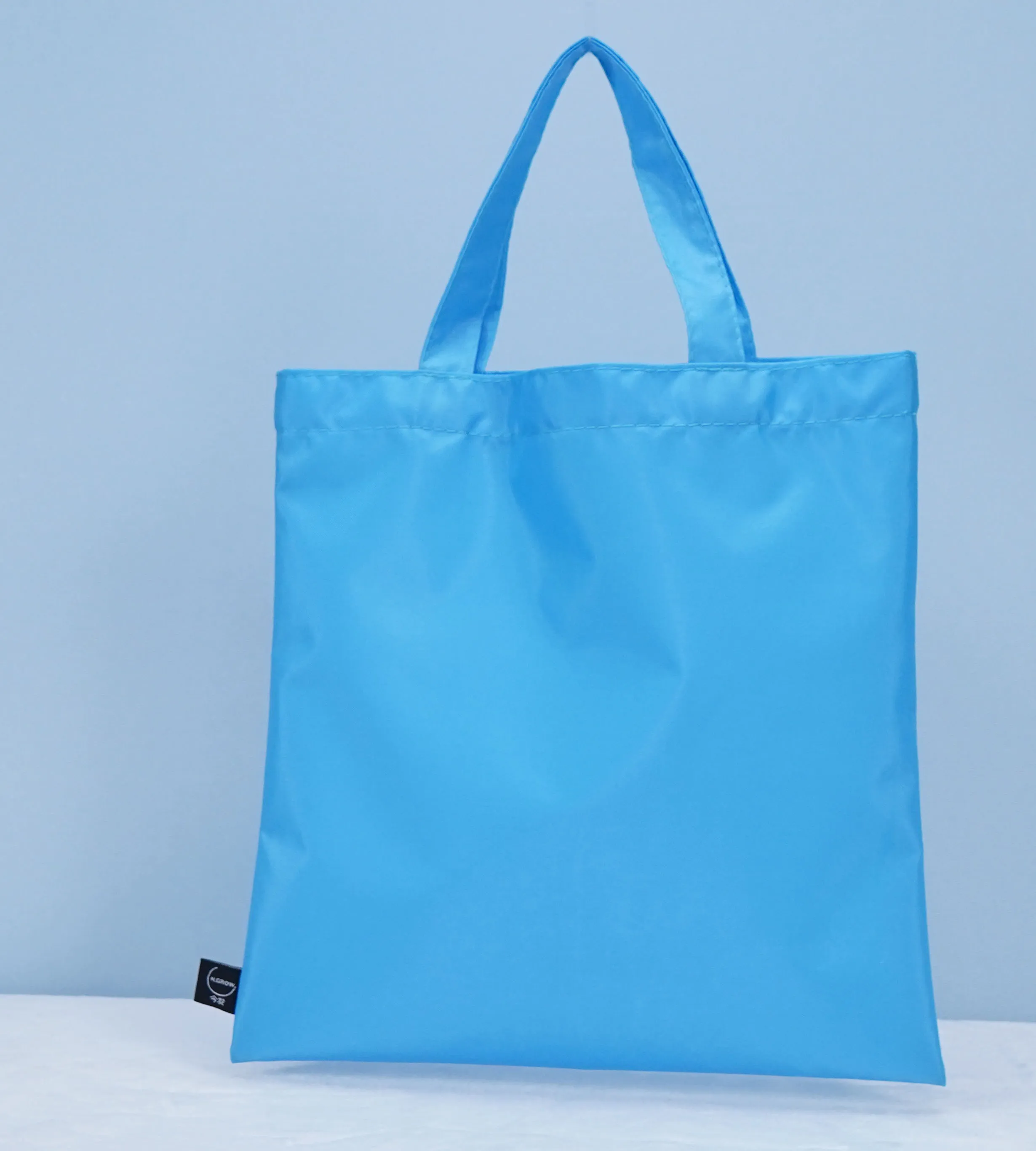 Versatile and Trendy: Make a Statement with a Customized Nylon Polyester Tote Bag