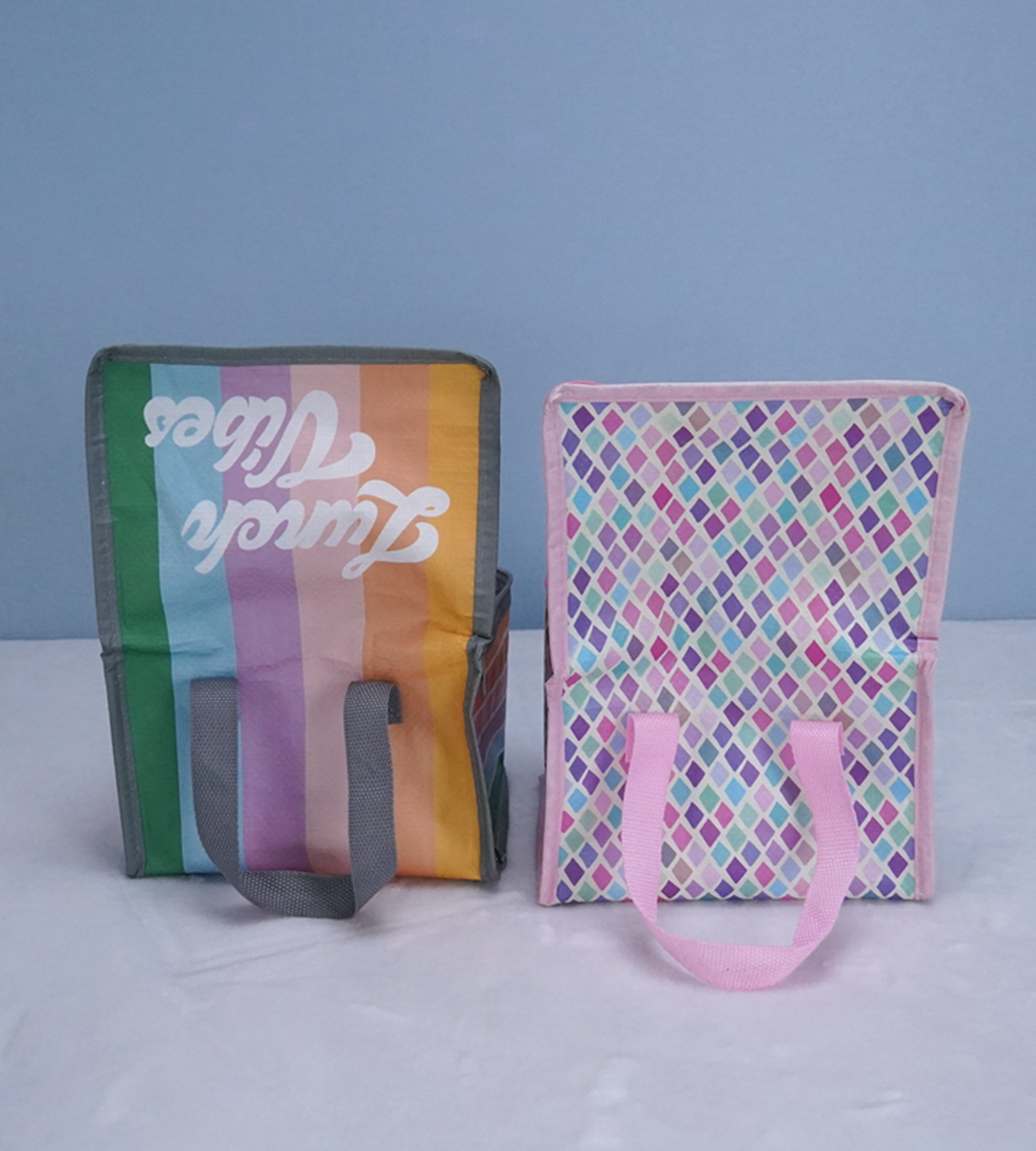 Keep Your Refreshments Chilled with our Sewing Thermal Cooler Bag
