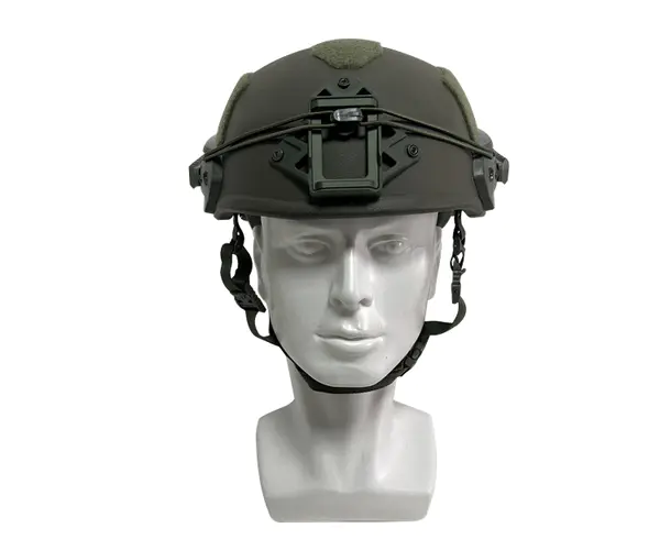 Was sind die Eigenschaften von kugelsicheren Helmen?