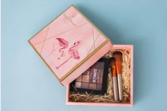 paper gift box | Aroma Packaging is your best choice