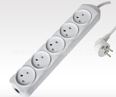 Power strip overload protection