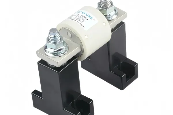 North Americansemiconductor fuse: The 1000 V DC Fast-Acting Shield EV & BESS Engineers Trust