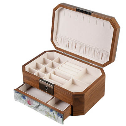 Features of Wooden Jewelry Boxes