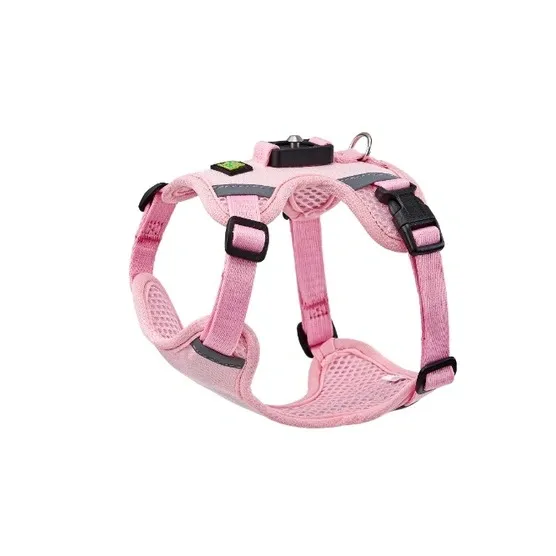 Dog harness with magnetic clip technology