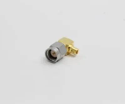What are the characteristics of sma connector?