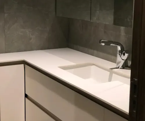 Are white quartz stone countertops dirt-resistant?