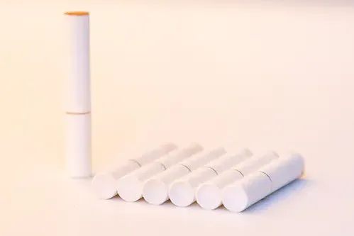 customized-vape,What is the difference between electronic cigarettes and cigarettes?