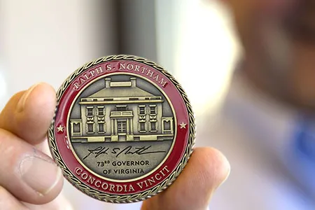 | badge personalizzato Cos'è una moneta sfida militare?