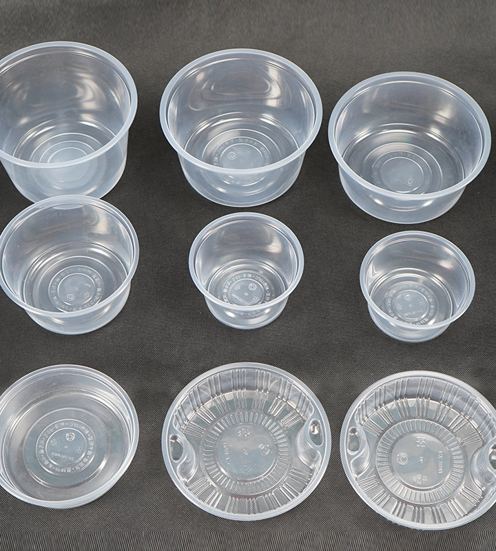 Sigur și igienic: asigurare alimentară în boluri de plastic de unică folosință