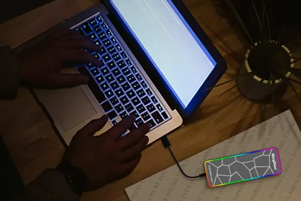 KingDian एक्सटर्नल सॉलिड स्टेट ड्राइव P11 से मिलें