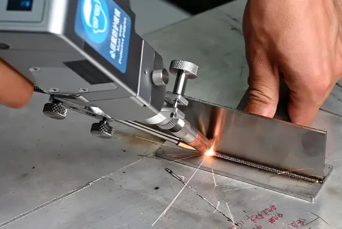 Handheld laser welder | Advantages of handheld laser welder.