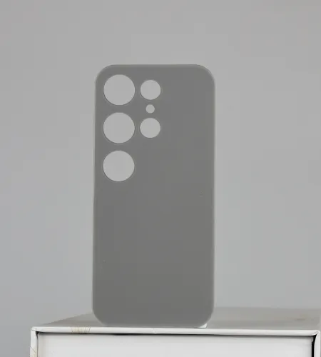 Our One-piece Glass Back Cover Delivers Unmatched Structural Integrity and a Seamless Feel.
