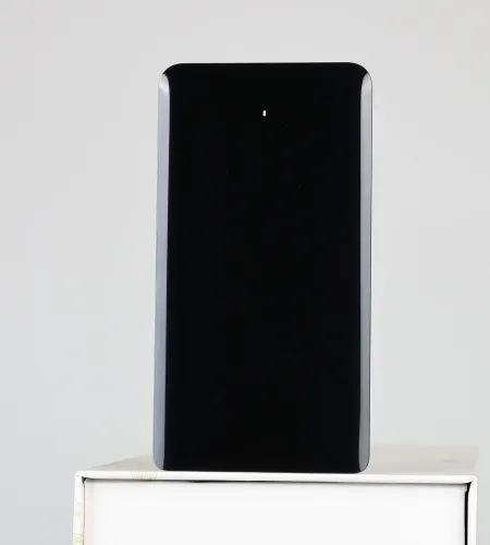We Use Advanced Materials to Create a Lightweight Yet Protective Anti-Drop Back Cover.