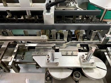 Hardware design of cellophane wrapping machine