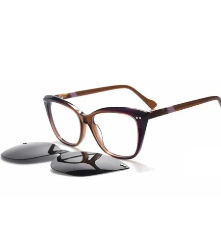 Our magnetic clip on frame system offers the easiest on-and-off experience.