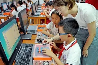 Why Child with poor learning should learn more about robot programming? It's not too late to regret.