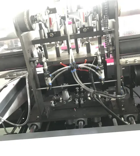 5 In 1 Non  Woven Bag Making Machine | Avtomatski stroj za izdelavo neotesnjene škatle