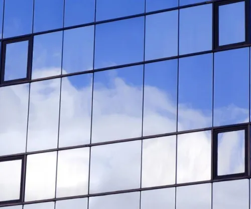 The combination of commercial window is generally toughened glass and laminated glass.