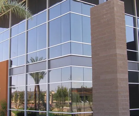 There are many raw material production processes for architectural glass, and high-quality suppliers determine the final product quality.