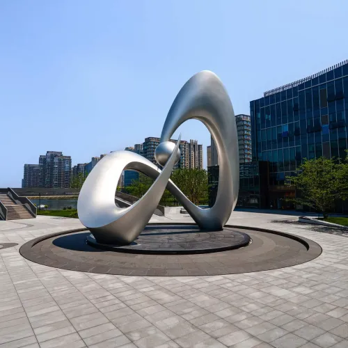 What is a sculpture manufacturer?